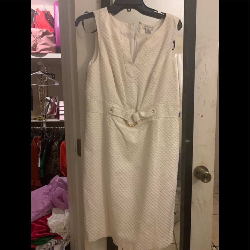 🎉🎉🎉SALE SALE Beautiful white dress in perfect condition!! Worn once